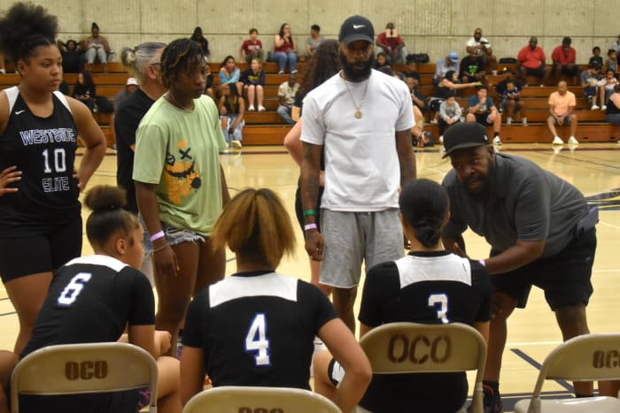 Westchester girls basketball Comets